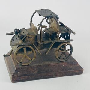 Vintage Art Metal Car Sculpture with Metal Base